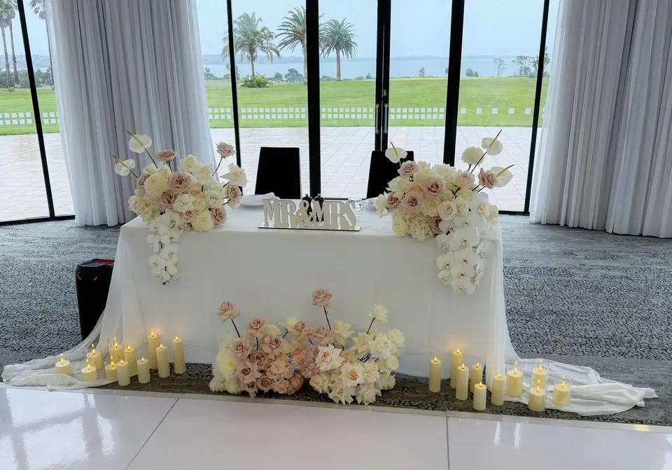 Wedding florals at Rydges Formosa by Willow & Peony
