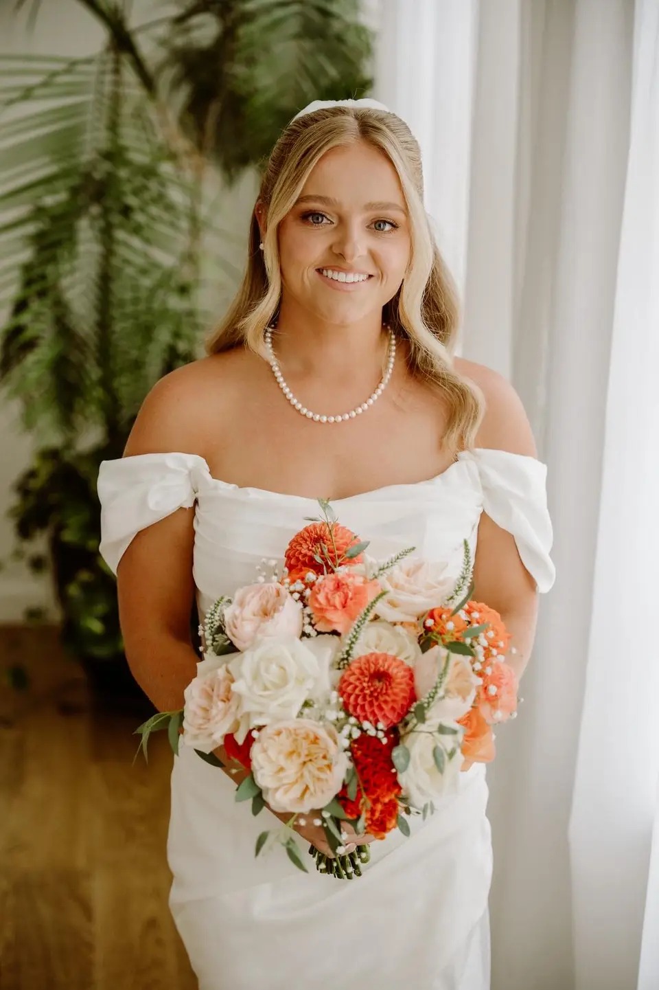 The Officers Mess wedding flowers by Willow & Peony