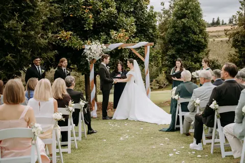 Timeless White Wedding Flowers for a Private Family Estate Wedding