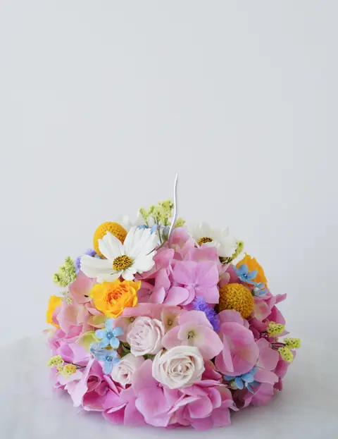 Fresh floral cake