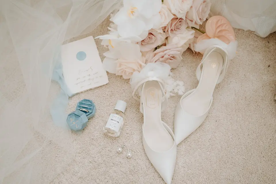 Wedding florals at Bridgewater Estate by Willow & Peony
